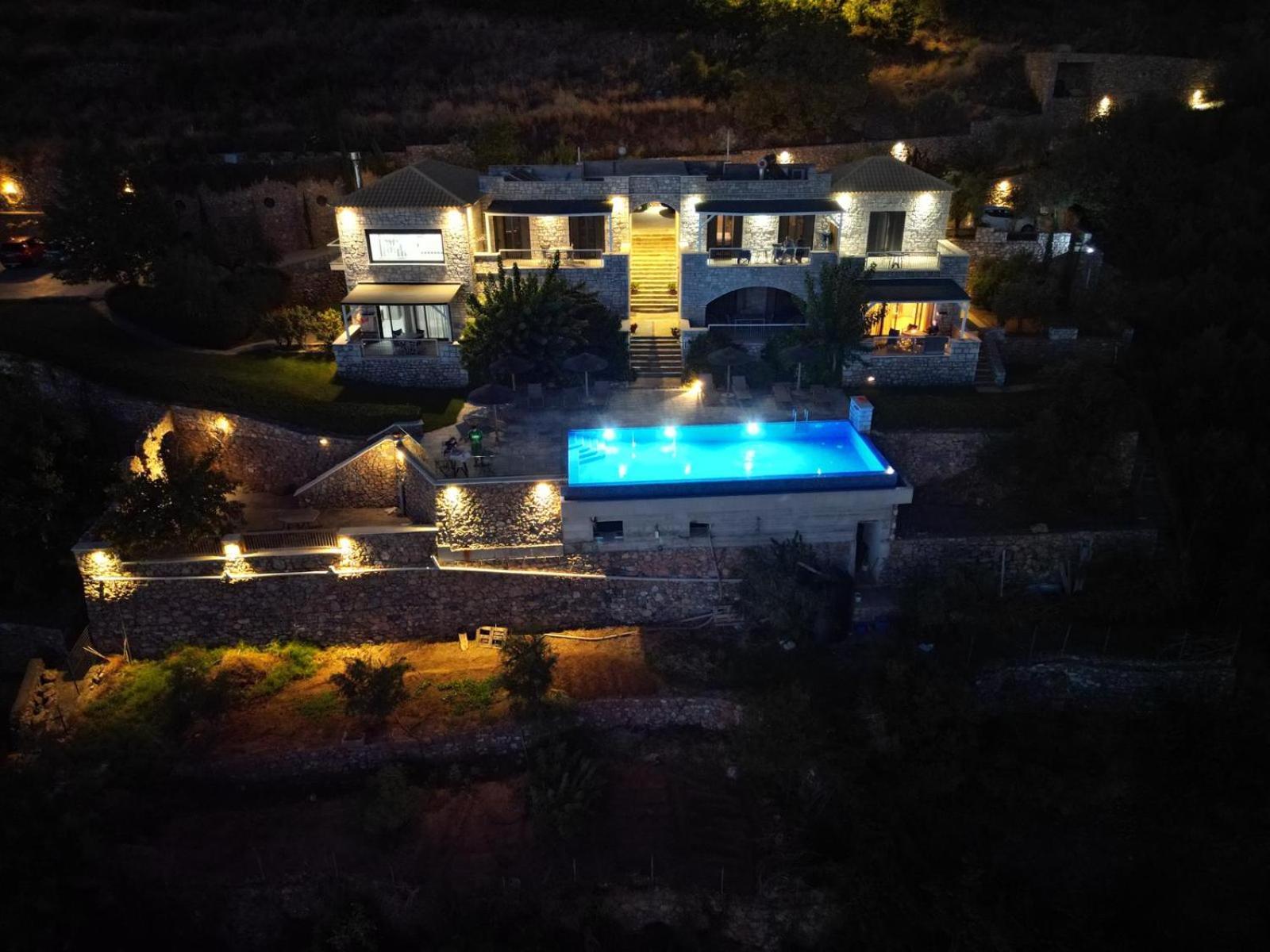 Appartamento Petra Thea Kalamata Esterno foto