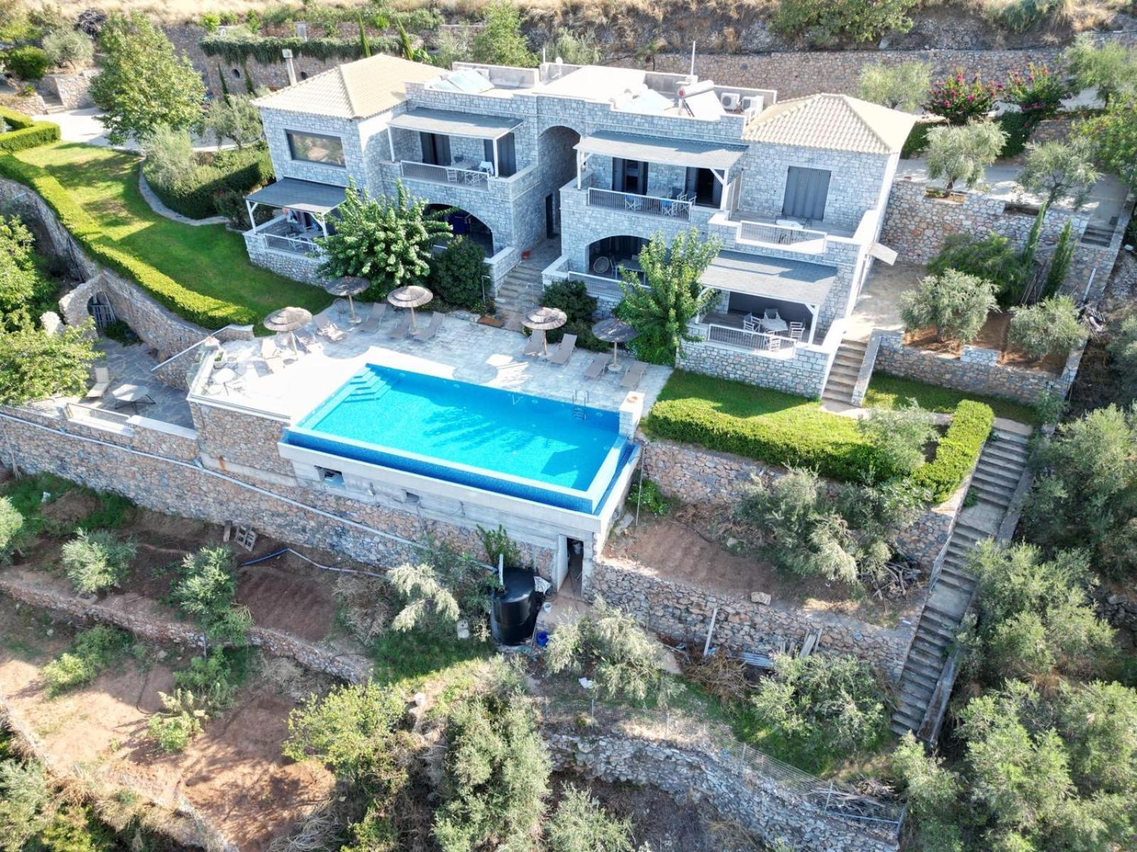 Appartamento Petra Thea Kalamata Esterno foto
