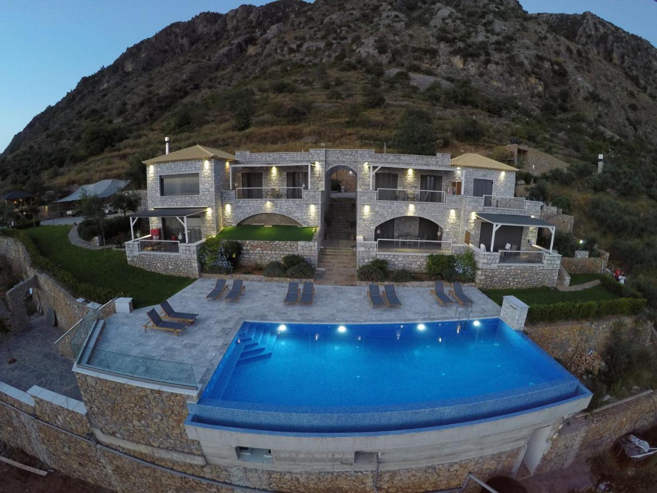 Appartamento Petra Thea Kalamata Esterno foto